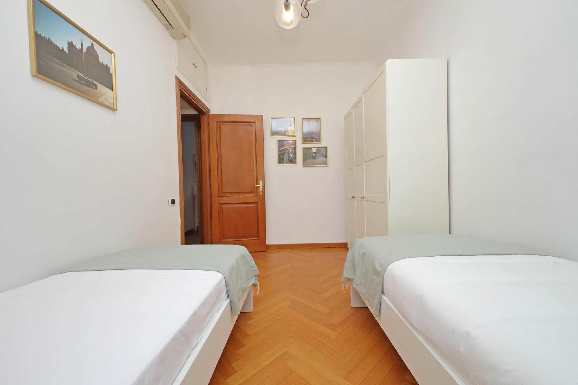 Ych-Comfortable 2 Bedrooms Flat Near Colosseum Roma Exterior foto